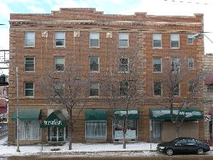 114 N 3rd St in Bismarck, ND - Foto de edificio