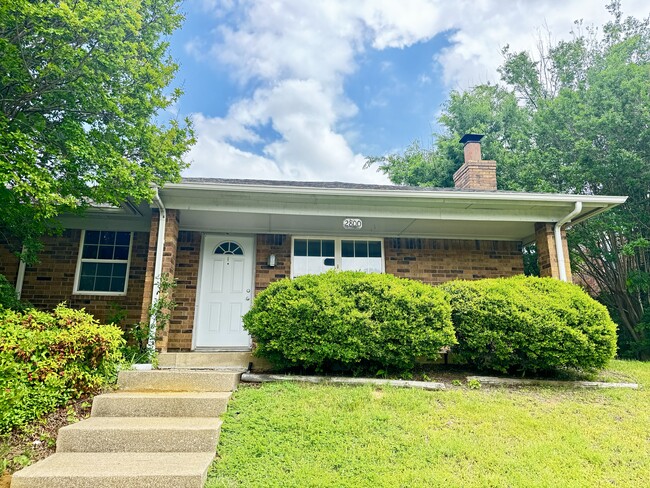 property at 2800 Shady Grove Dr