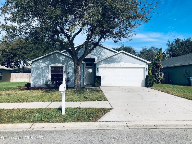 8574 Eola Ct, Unit 7307 in Melbourne, FL - Building Photo