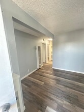 317-312 Warren Ln in Inglewood, CA - Building Photo - Building Photo