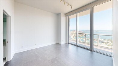 888 Biscayne Blvd, Unit 4704 in Miami, FL - Building Photo - Building Photo