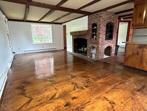 114 Mile Creek Rd in Old Lyme, CT - Building Photo - Building Photo