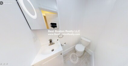 48-50 Lowell St. Unit 2 in Somerville, MA - Building Photo - Building Photo