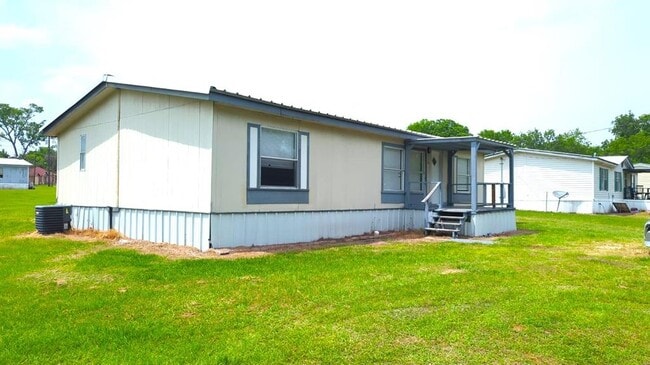 115 Ava Ln in Trinity, TX - Building Photo - Building Photo