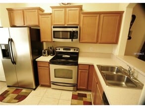 3260 Retreat View Cir in Sanford, FL - Foto de edificio - Building Photo