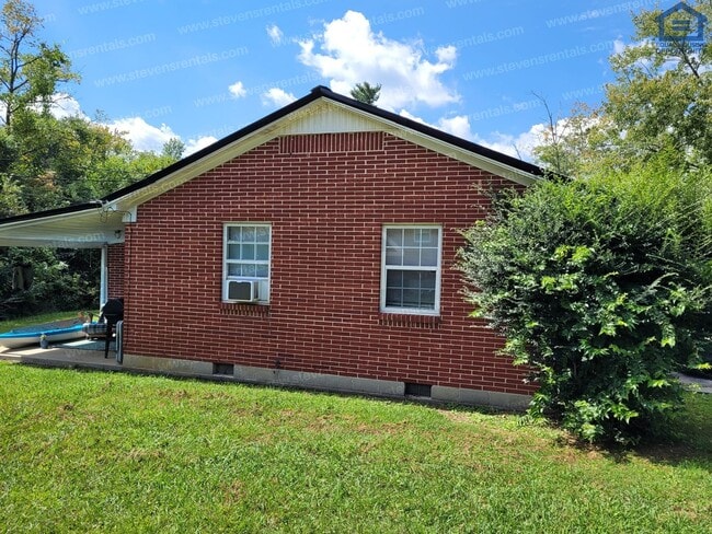 205 E 13th St in Cookeville, TN - Building Photo - Building Photo