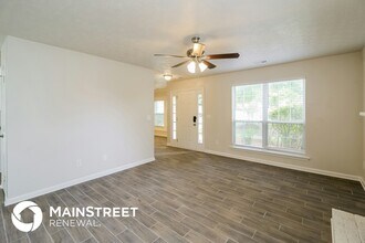 10705 Wimbleton Cove in Hampton, GA - Foto de edificio - Building Photo