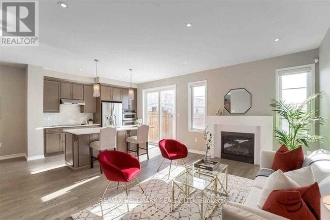 110 Kaitting Trail in Oakville, ON - Building Photo - Building Photo