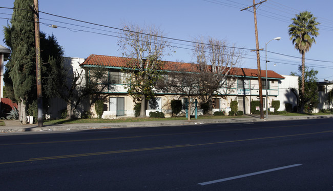 Reseda Vista in Tarzana, CA - Building Photo - Building Photo