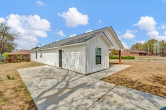 3453 Daggett Rd in Memphis, TN - Foto de edificio - Building Photo
