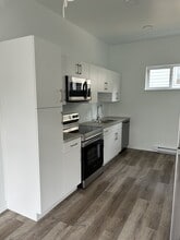 12228-12260 60 St NW in Edmonton, AB - Building Photo - Building Photo