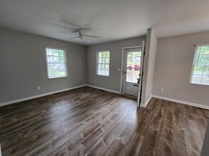 1348 Maplewood Dr in Durham, NC - Building Photo - Building Photo