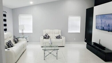 19625 Sedgefield Terrace in Boca Raton, FL - Building Photo - Building Photo