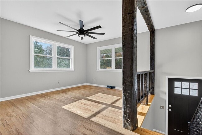 12 Kristan Dr in Ballston Spa, NY - Foto de edificio - Building Photo