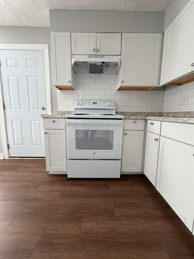 1975 Dunbar Dr in Columbus, OH - Building Photo - Building Photo