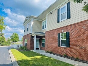 4102 Regency Ct in Chattanooga, TN - Building Photo - Building Photo
