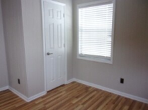 1823 India Hook Rd in Rock Hill, SC - Foto de edificio - Building Photo