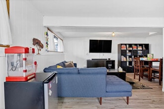 9813 62nd Ave S, Unit SI ID1310552P in Seattle, WA - Foto de edificio - Building Photo