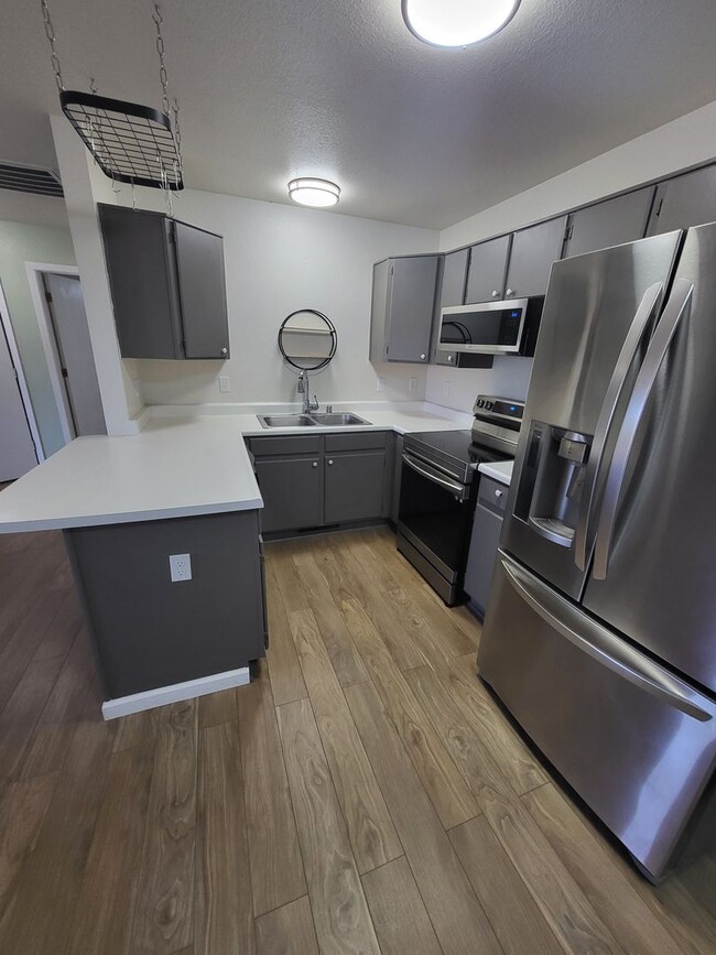 201 Nightingale Dr in Dayton, NV - Building Photo - Building Photo