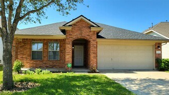 2734 Trinity Glen Ln in Houston, TX - Building Photo