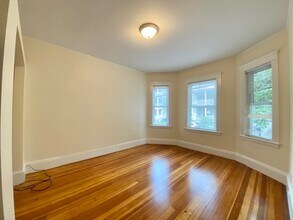 44 Easton St, Unit 3 in Boston, MA - Building Photo - Building Photo