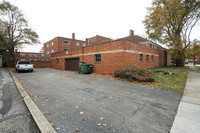 3255 Warrensville Center Rd in Shaker Heights, OH - Building Photo - Building Photo