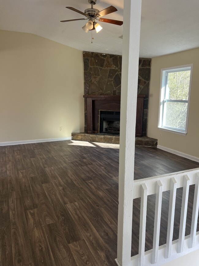 853 Hemingway Rd in Stone Mountain, GA - Building Photo - Building Photo