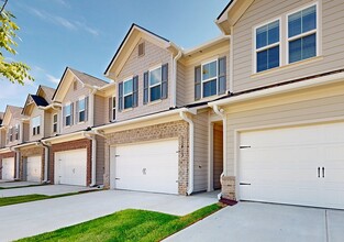 The Forum in Covington, GA - Building Photo - Building Photo