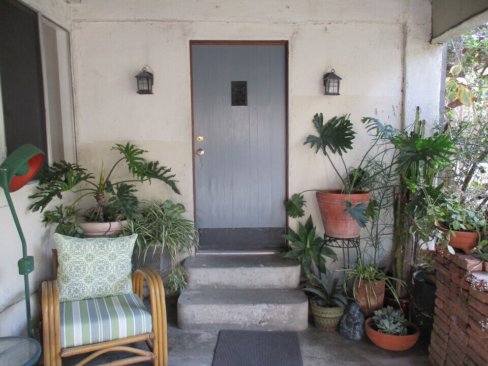 3450 Effie St, Unit Guest House in Los Angeles, CA - Foto de edificio