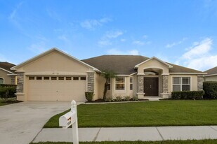 5025 Yellowtop Loop in Lakeland, FL - Building Photo