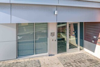 Union Square in Somerville, MA - Foto de edificio - Building Photo