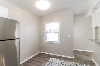 4097 Porpoise Dr SE in St. Petersburg, FL - Building Photo - Building Photo