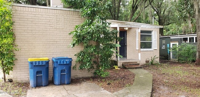 property at 6704 Helston Ct