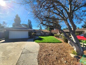 1420 Brookmill Rd in Los Altos, CA - Building Photo - Building Photo