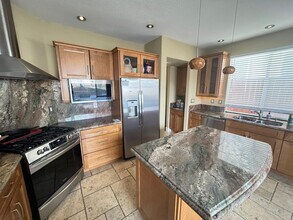 6444 Amethyst Way in Carlsbad, CA - Building Photo - Building Photo