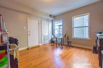 7 Greenmount St, Unit 2 in Boston, MA - Foto de edificio - Building Photo