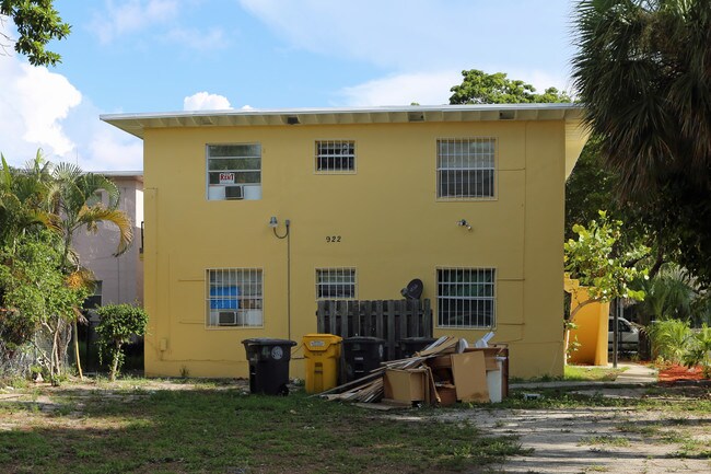 922 5th St in West Palm Beach, FL - Foto de edificio - Building Photo
