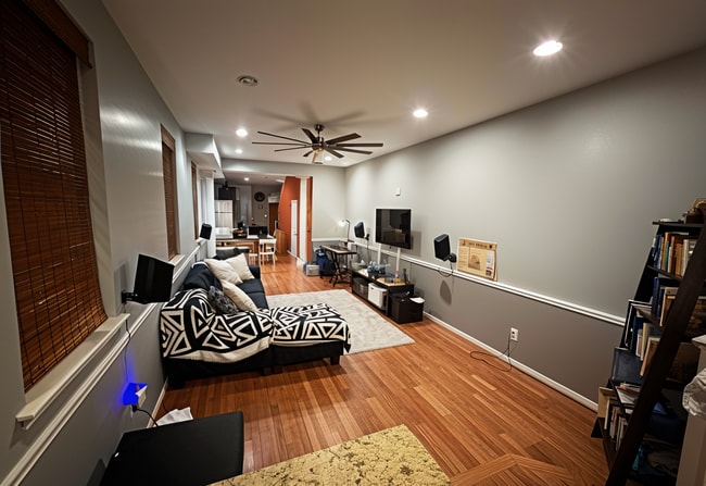 property at 1328 W Lombard St