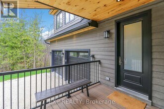 155 Delphi Ln in Blue Mountains, ON - Building Photo - Building Photo