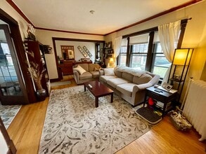 2518 N Lake Dr. in Milwaukee, WI - Foto de edificio - Interior Photo