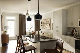 1809 Appaloosa Ln NE in Buford, GA - Building Photo