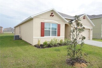 241 Hamlet Rd in Davenport, FL - Building Photo - Building Photo
