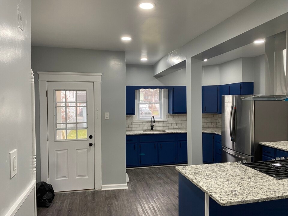 129 Price St in Kingston, PA - Foto de edificio