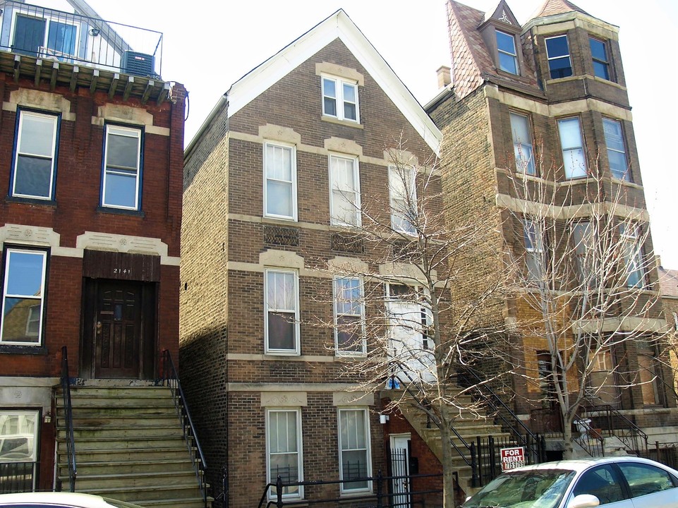 2145 W Webster Ave in Chicago, IL - Building Photo