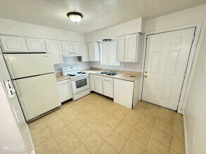 310 W Pierce St in Yakima, WA - Building Photo - Building Photo