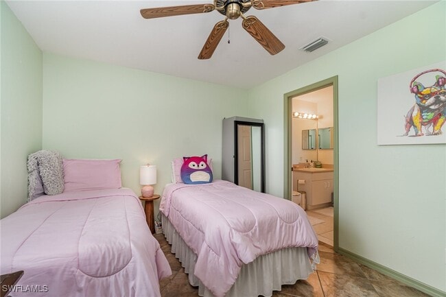 879 Rue Labeau Cir in Ft. Myers, FL - Building Photo - Building Photo