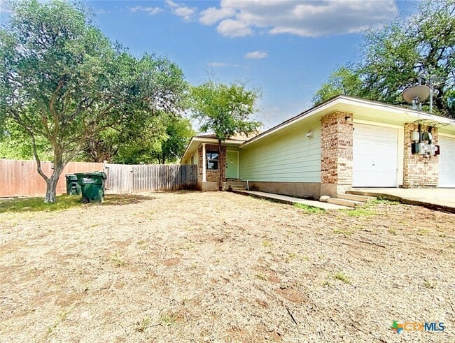 109 Hughson Dr in San Marcos, TX - Building Photo - Building Photo