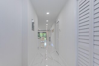 8545 Casa Del Lago in Boca Raton, FL - Foto de edificio - Building Photo