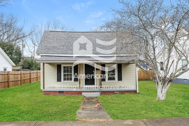 204 Woodside Ave in Fountain Inn, SC - Building Photo - Building Photo