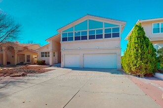 6105 Bancroft Ct NE in Albuquerque, NM - Building Photo - Building Photo